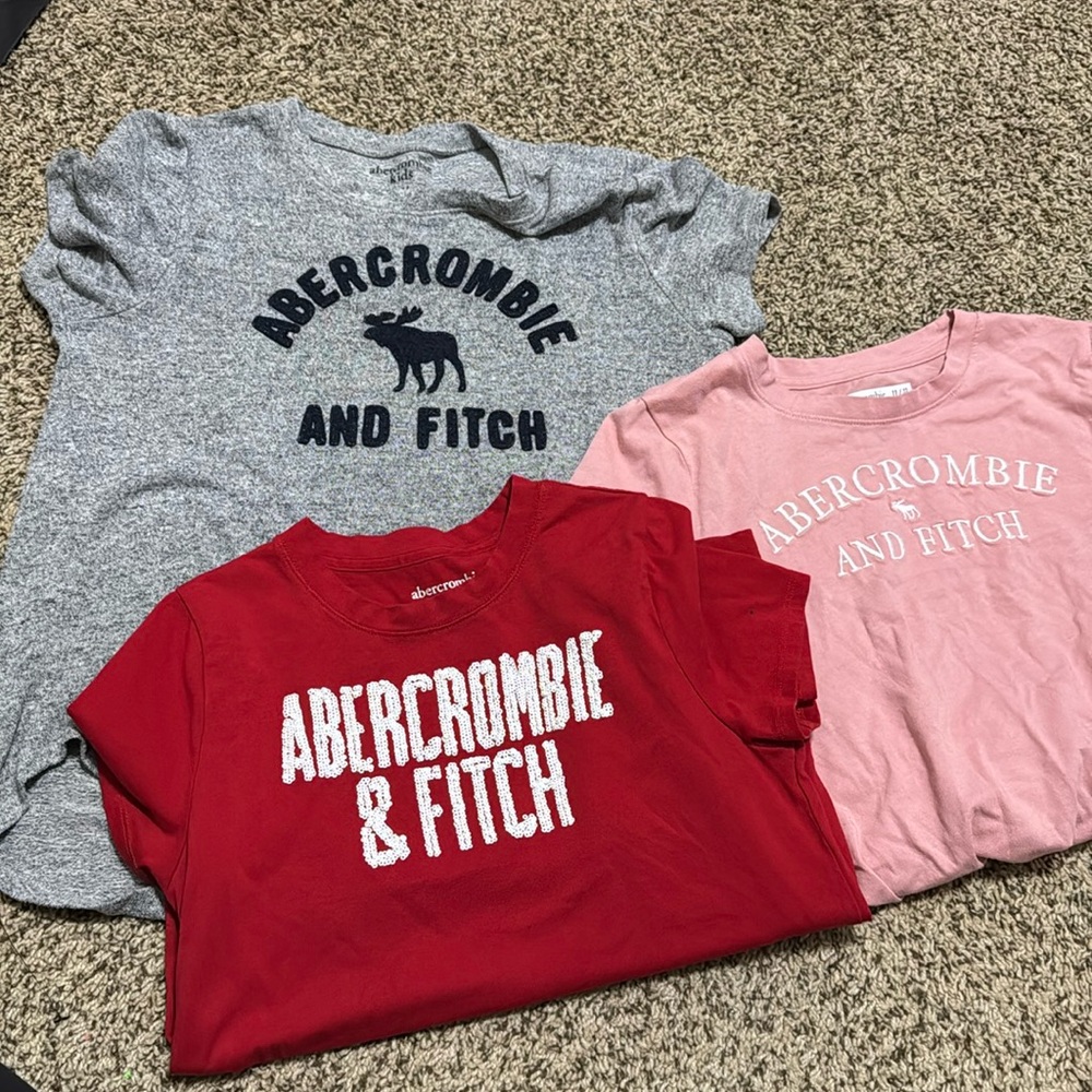 🎉Bundle 3 shirts🎉